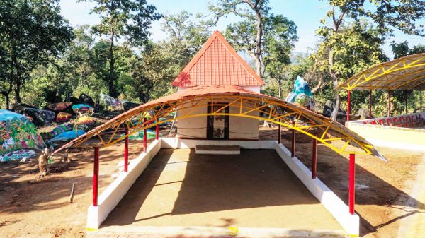 बस्तर की संस्कृति को बचाने देवगुडिय़ों और घोटूलों का किया जा रहा संरक्षण