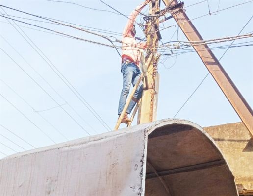 नांदगांव में 126 की काटी बिजली 212 बकायेदारों से वसूला 19 लाख
