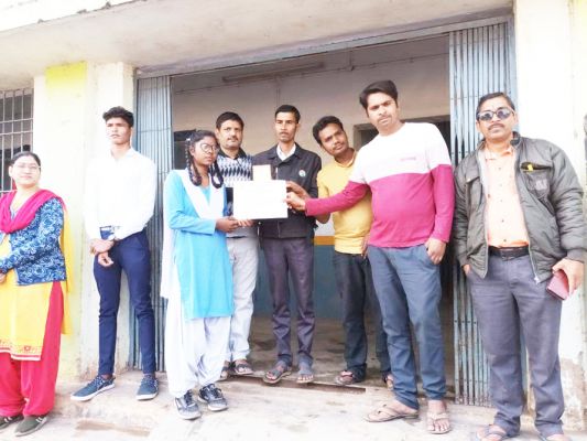 दौड़ में पायल अव्वल, सम्मानित
