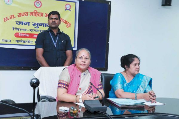 इंस्ट्राग्राम में हुआ प्रेम, भाग कर शादी और फिर तलाक तक पहुंचा मामला