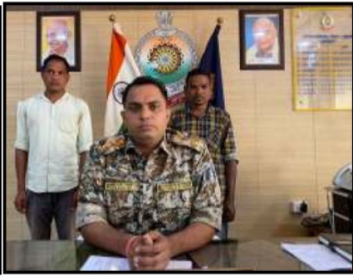 मेडिकल टीम कमांडर समेत  2 नक्सलियों का समर्पण