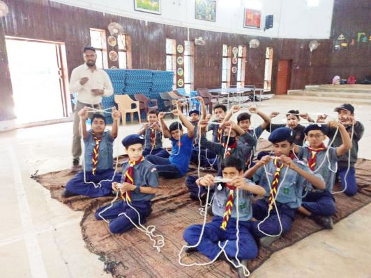 केन्द्रीय विद्यालय बचेली में  दो दिनी स्काउट गाइड कैंप 