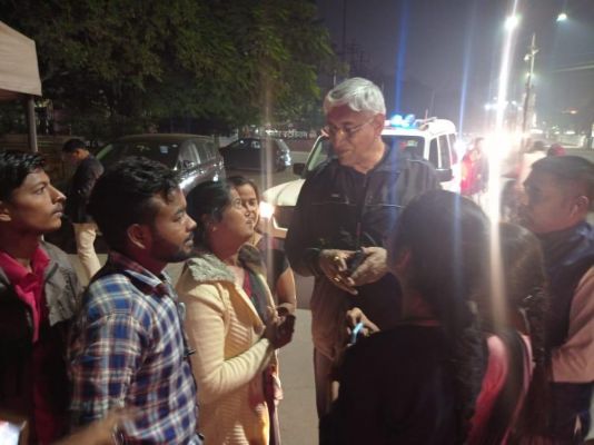 दिवंगत शिक्षाकर्मियों के परिजनों से मिले सिंहदेव