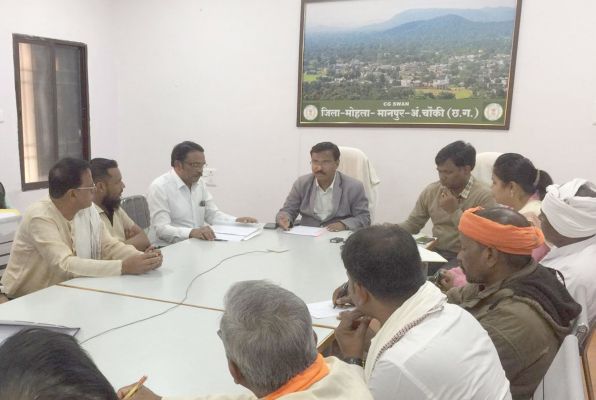 संभागायुक्त ने प्रतिनिधियों  के साथ ली बैठक