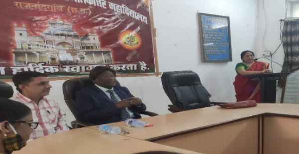 इतिहास विभाग में व्याख्यान  भारत में क्रांतिकारी आंदोलन