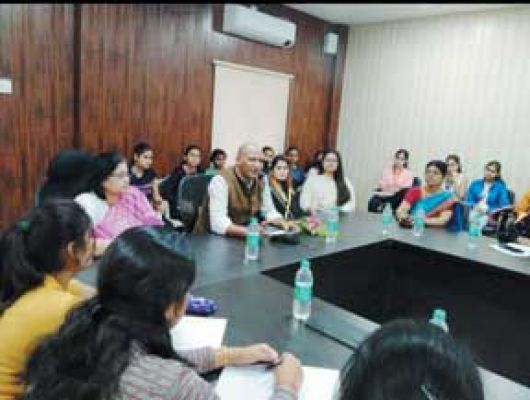 पर्यटन ब्लागर और गाइड भविष्य का बिजनेस-शेखर