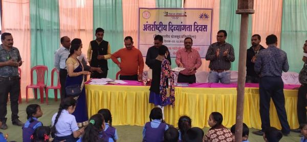 दिव्यांग दिवस पर हुई विभिन्न स्पर्धा