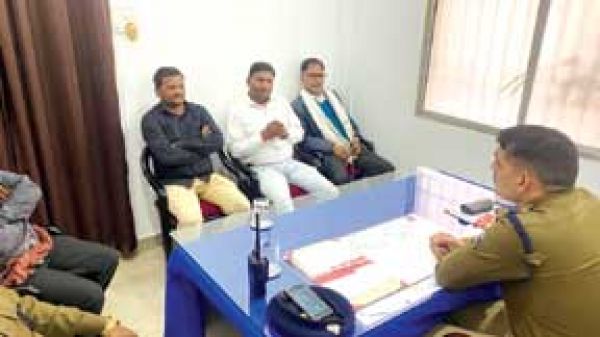 अपने बाजू सवारी नहीं बिठा पाएंगे आटो ड्राइवर, चौक से सौ मीटर दूर रोक सकेंगे