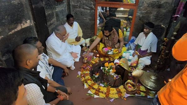 प्रदेश में सुख, शांति एवं खुशहाली की कामना की