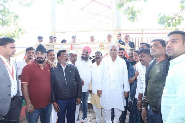 भेंट मुलाकात कार्यक्रम में समाज प्रमुखों ने की मुख्यमंत्री से मुलाकात