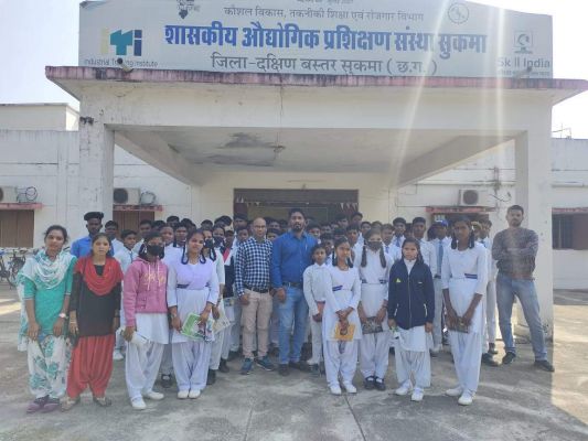 विद्यालय के छात्र/छात्राओं ने किया शैक्षणिक भ्रमण 