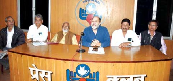  165 साल बाद भी जयस्तंभ चौक नहीं लगी वीर नारायण सिंह की प्रतिमा -अनिल दुबे