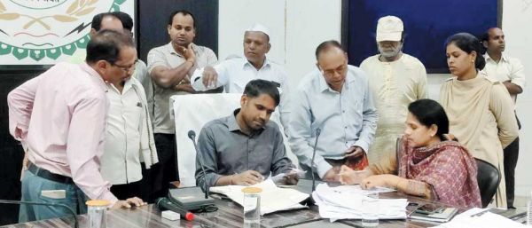 जनदर्शन में सुनी समस्याएं