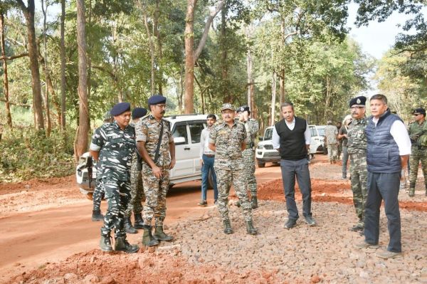 पल्ली-बारसूर 39 किमी सडक़ का 35 किमी हिस्सा तैयार