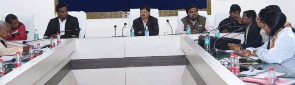 धान उठाव में तेजी लाने मिलर्स को दिए गए निर्देश