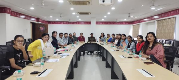 महिला पुलिस की काउंसलिंग सेल  को एसएसपी ने किया सम्मानित