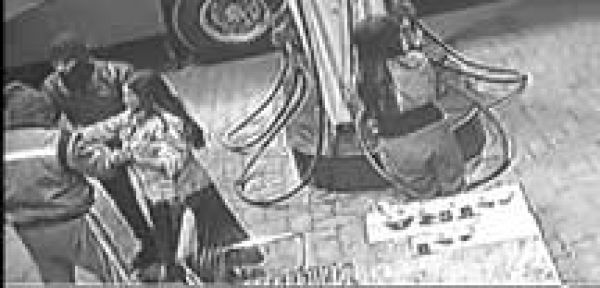 बोतल में डीजल नहीं दिया, तो की मारपीट