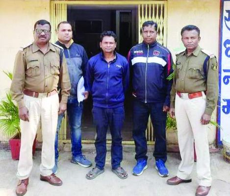  छेड़छाड़ कर इंस्टाग्राम पर अश्लील तस्वीर डाली, सरायपाली से बंदी
