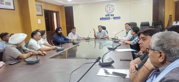 जमीन आंबटन, सामुदायिक भवन निर्माण की दी जानकारी