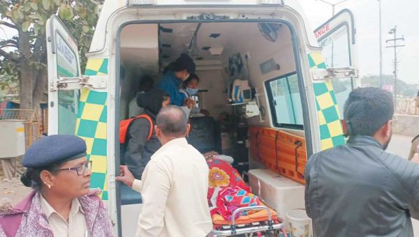 चार महिलाएं हॉस्पिटलाइज अनुकंपा नियुक्ति के लिए कर रहीं अनशन