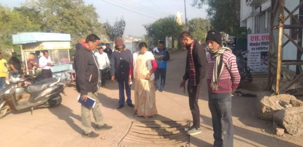 रानीसागर पचरी में गंदगी देख मेयर ने जताई नाराजगी