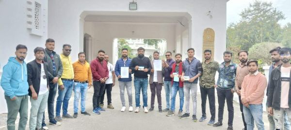 हाईकोर्ट की रोक के बाद भी निर्माण और बिक्री