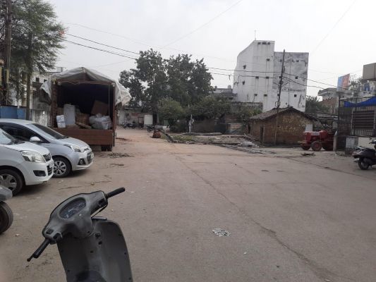 पंडरी में ट्रैफिक जाम से निपटने सेक्टर- 4 की सडक़ खोलने की जरूरत