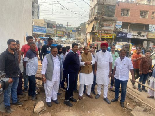 शहर को नहरपारा सडक़ की सुविधा जल्द, ढेबर ने निर्माण कार्य देखा