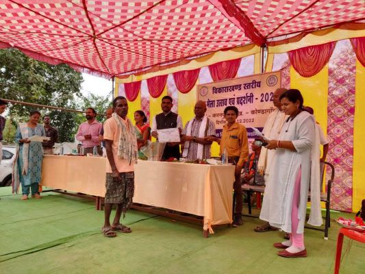करनपुर में विकास खण्डस्तरीय पशु मेला