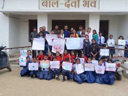 आत्मानंद विद्यालय में मानवाधिकार दिवस पर रंगारंग कार्यक्रम
