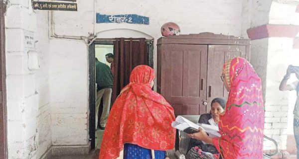 प्रेम विवाह के बाद दहेज को ले मानसिक व शारीरिक प्रताडऩा का आरोप