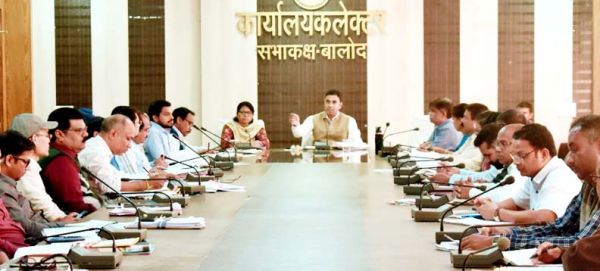 लगातार गैरहाजिर रहने वाले शिक्षक होंगे बर्खास्त