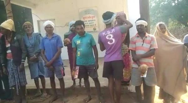 धर्म परिवर्तन किए 5 परिवार लौटे समाज में