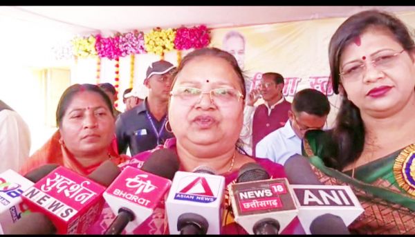 पता नहीं राज्यपाल पर है किसका दबाव, मंत्री और विधायकों ने दिया बयान