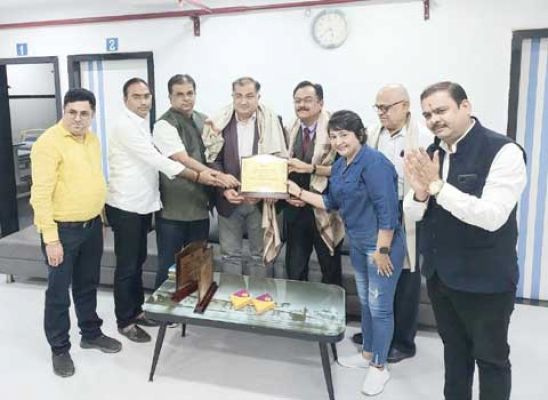 सिंधी कॉन्सिल वरिष्ठ डॉक्टरों का सम्मान किया