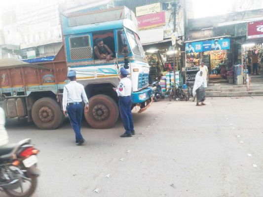 बालोद पुलिस का विशेष मोटर वाहन चेकिंग अभियान