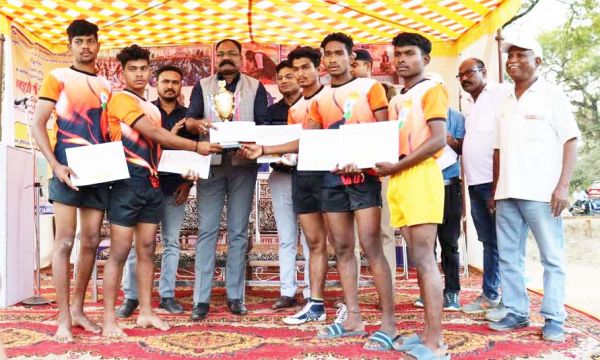 कबड्डी स्पर्धा में डोंगरगढ़ फाईटर विजेता