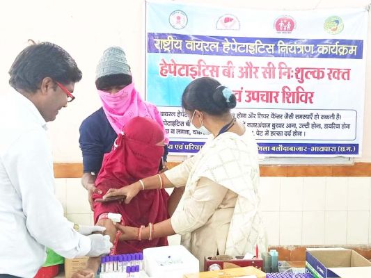 हेपेटाइटिस बी और सी की जाँच कर लगाए टीके