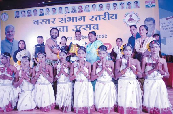 दो दिवसीय महोत्सव में युवा प्रतिभाओं ने मोहा मन