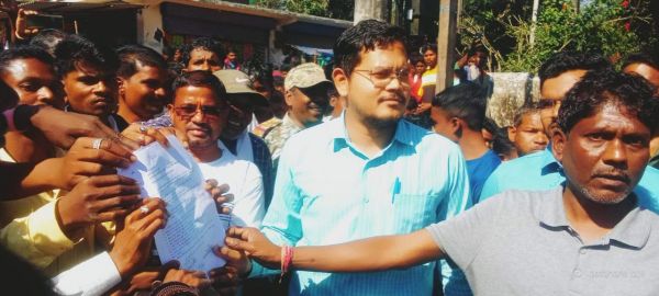 कुटरू में जुटे 22 गांवों के किसान, रैली निकाल किया प्रदर्शन