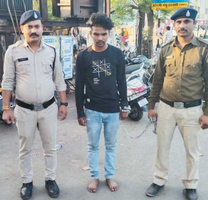 चोरी की मोबाईल के साथ आरोपी गिरफ्तार