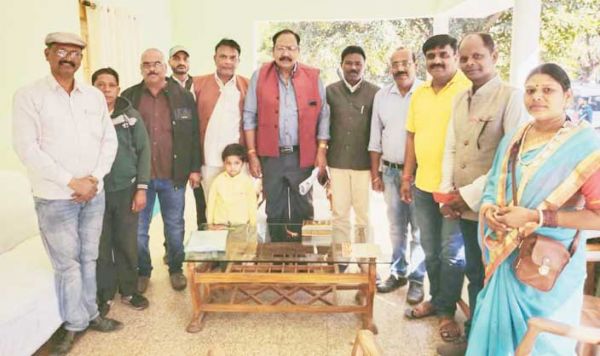 भाजपाइयों ने सांसद मंडावी से की मुलाकात