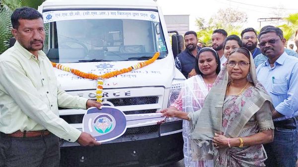 मोबाइल मेडिकल यूनिट से हजारों को सुविधा, सभी विकास खंडों के लिए वितरित