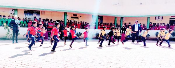 आत्मानंद स्कूल का वार्षिक उत्सव, बच्चों ने मोहा मन