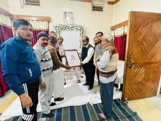 वन ठेकेदार संघ ने राजीव अग्रवाल की माता को दी श्रद्धांजलि