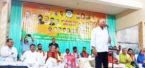 भूपेश सरकार ठेका सिस्टम लागू कर लूट रही सरकारी खजाने को-चंद्राकर