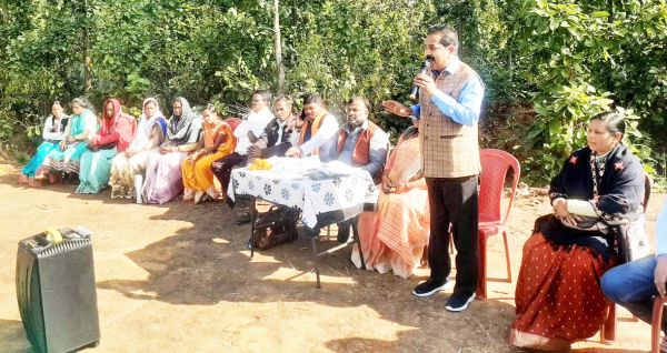 केन्द्र सरकार की योजनाओं को जन-जन तक पहुंचाने पर जोर