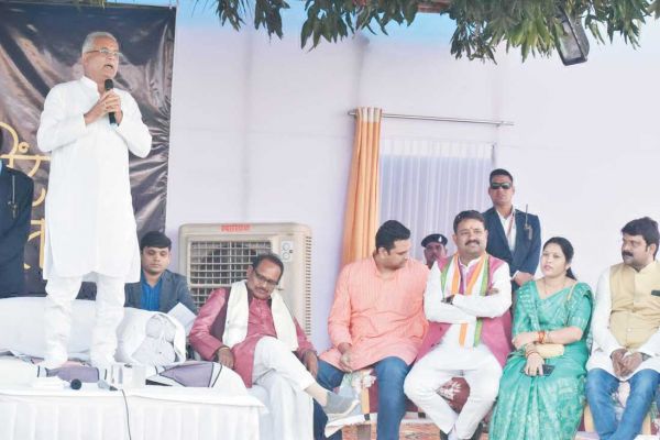 मुख्यमंत्री द्वारा भटगांव में उप पंजीयक कार्यालय खोलने की घोषणा