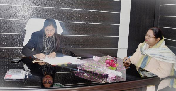 नवपदस्थ सीईओ रेना जमील ने किया पदभार ग्रहण