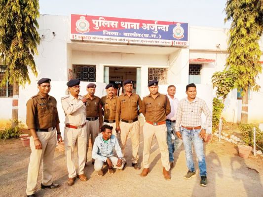 पत्नी की हत्या के बाद फरार आरोपी गिरफ्तार